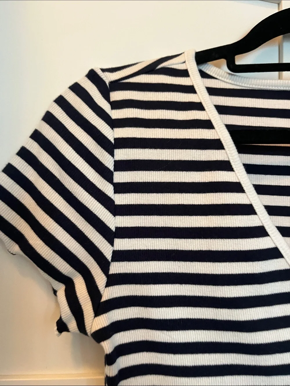 Old Navy Black & White Striped V-Neck Button Front Tee - Picture 5 of 6